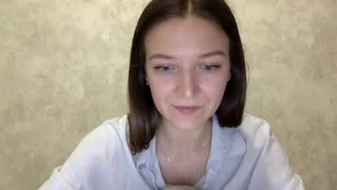 Snapshot of shining_pearl chatting on May 2026 06:16:02 PM Jesica online show from May 2026 06:16:02 PM