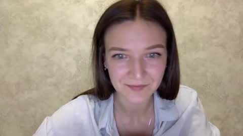 Snapshot of shining_pearl chatting on May 2026 07:00:02 PM Jesica online show from May 2026 07:00:02 PM