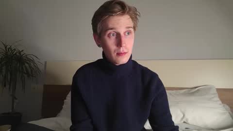 Matthew online show from September 2025 09:29:02 PM