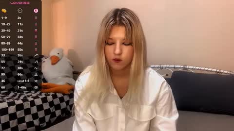 Snapshot of shirleefoxworth chatting on February 2026 12:08:01 PM Emma online show from February 2026 12:08:01 PM