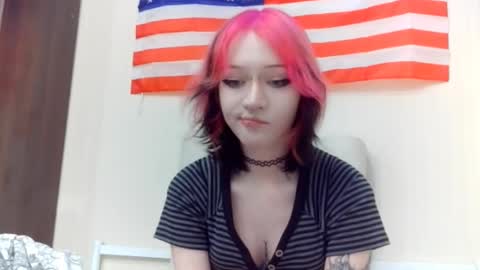 Luna online show from February 2026 10:10:02 PM