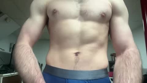 Snapshot of shirtlesshunk15 chatting on February 2026 07:10:02 AM shirtlesshunk15 online show from February 2026 07:10:02 AM