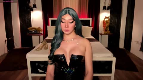 Snapshot of shivvariana_manflayer chatting on December 2024 03:37:01 AM WET AND WILD YHANNA online show from December 2024 03:37:01 AM