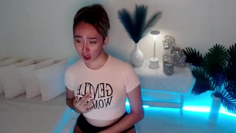 Snapshot of shivvariana_manflayer chatting on September 2025 11:05:02 PM WET AND WILD YHANNA online show from September 2025 11:05:02 PM