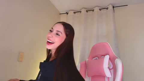 Snapshot of shkendall chatting on October 2025 02:05:01 PM kendal online show from October 2025 02:05:01 PM