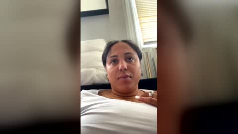 Snapshot of shockingtitz chatting on April 2026 07:11:01 PM spanish princess online show from April 2026 07:11:01 PM