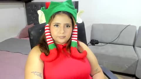 Shofia Beltran online show from December 2024 12:19:02 AM