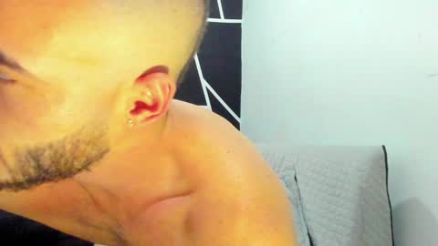 Snapshot of shooter_boy_ chatting on December 2024 04:27:02 AM Shooter online show from December 2024 04:27:02 AM