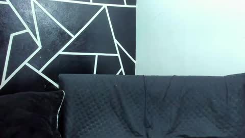 Snapshot of shooter_boy_ chatting on February 2025 02:25:01 AM Shooter online show from February 2025 02:25:01 AM