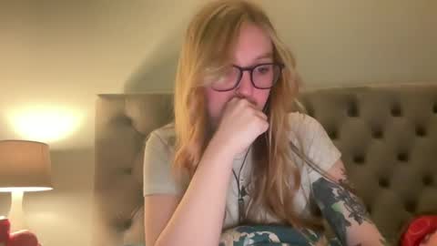 Snapshot of short_sweetpea chatting on February 2025 12:26:01 AM short sweetpea online show from February 2025 12:26:01 AM