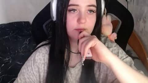 Snapshot of show_for_you chatting on January 2026 10:20:01 AM show_for_you online show from January 2026 10:20:01 AM