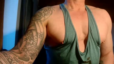 Snapshot of show_on_for_you chatting on February 2026 03:40:02 PM show_on_for_you online show from February 2026 03:40:02 PM