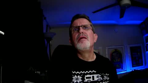 Snapshot of shrewtamer chatting on December 2024 06:36:01 AM shrewtamer online show from December 2024 06:36:01 AM