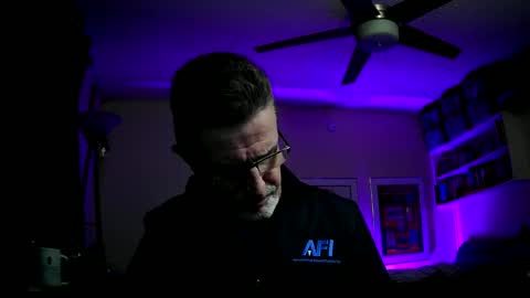 Snapshot of shrewtamer chatting on December 2024 01:49:01 AM shrewtamer online show from December 2024 01:49:01 AM