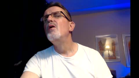 Snapshot of shrewtamer chatting on February 2025 03:04:01 AM shrewtamer online show from February 2025 03:04:01 AM