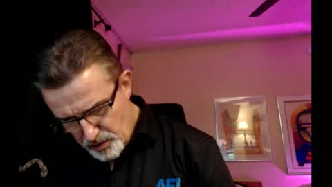 Snapshot of shrewtamer chatting on March 2025 02:14:02 AM shrewtamer online show from March 2025 02:14:02 AM