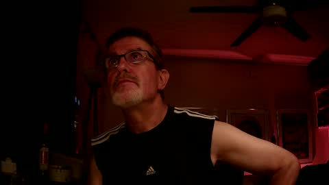 Snapshot of shrewtamer chatting on September 2025 01:40:02 AM shrewtamer online show from September 2025 01:40:02 AM