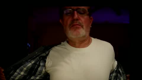 Snapshot of shrewtamer chatting on December 2025 12:37:02 AM shrewtamer online show from December 2025 12:37:02 AM