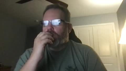 Snapshot of shughes740 chatting on October 2025 12:01:02 AM shughes740 online show from October 2025 12:01:02 AM