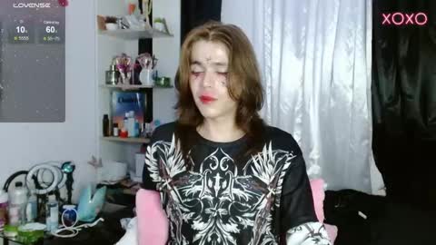 Snapshot of shun_sun chatting on December 2024 03:32:01 AM Shun White online show from December 2024 03:32:01 AM