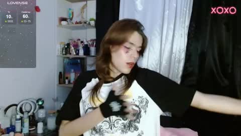 Snapshot of shun_sun chatting on February 2025 01:57:01 AM Shun White online show from February 2025 01:57:01 AM