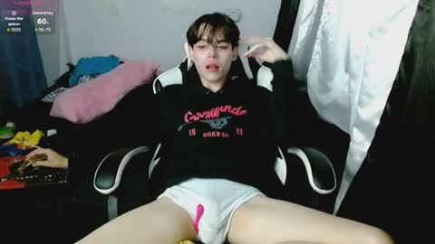 Snapshot of shun_sun chatting on January 2026 05:34:02 AM Shun White online show from January 2026 05:34:02 AM