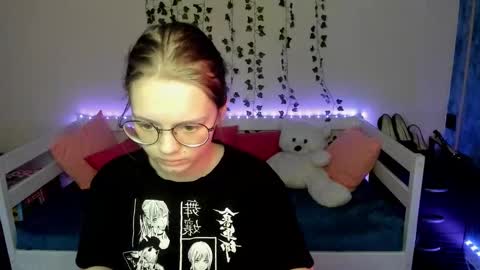 shy_elina01 online show from October 2025 10:27:02 AM