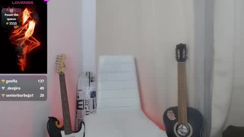 Kloe online show from December 2025 01:22:02 AM