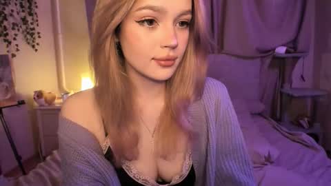 Snapshot of shy_meowmegan chatting on February 2026 08:45:02 PM Megan 3 online show from February 2026 08:45:02 PM