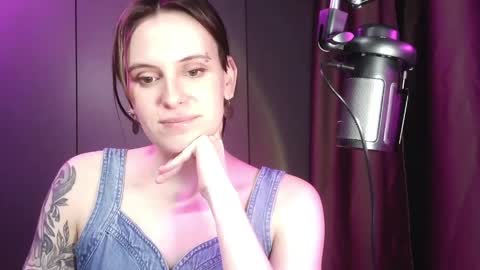 shy_miracle online show from April 2026 05:30:01 PM