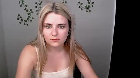 shy_sabrina_ online show from June 2026 01:11:01 PM