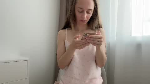 shy_schoolgirl_ online show from May 2026 02:35:02 PM