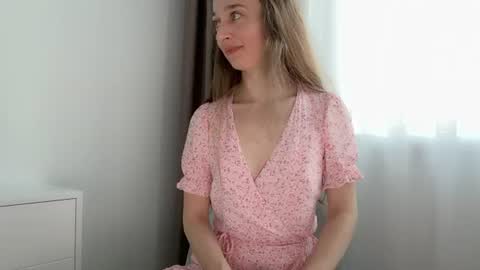 shy_schoolgirl_ online show from June 2026 06:21:02 PM