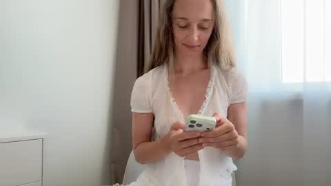 shy_schoolgirl_ online show from June 2026 12:22:01 PM