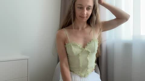 shy_schoolgirl_ online show from June 2026 09:32:02 AM