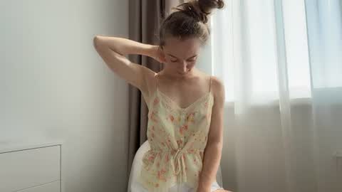 shy_schoolgirl_ online show from July 2026 06:18:01 AM