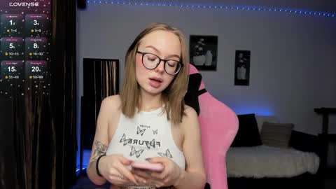 Snapshot of shy_suchka chatting on January 2025 01:08:01 PM Melissa online show from January 2025 01:08:01 PM