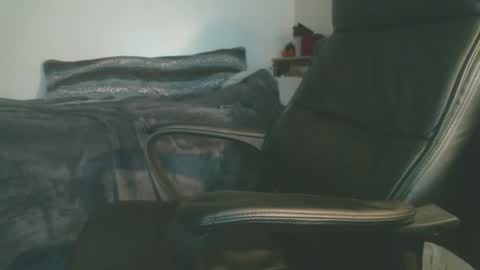 Snapshot of shyboyhugecum2020 chatting on March 2026 04:18:02 AM shyboyhugecum2020 online show from March 2026 04:18:02 AM