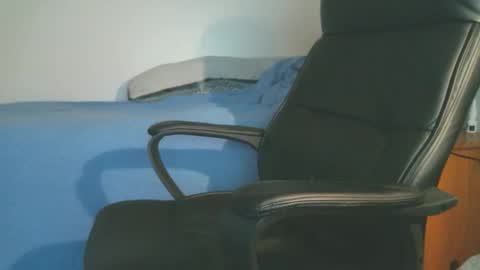 Snapshot of shyboyhugecum2020 chatting on March 2026 03:18:02 AM shyboyhugecum2020 online show from March 2026 03:18:02 AM