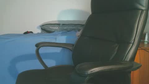 Snapshot of shyboyhugecum2020 chatting on April 2026 03:04:01 AM shyboyhugecum2020 online show from April 2026 03:04:01 AM