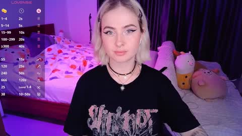 Snapshot of shyfoxxxy chatting on December 2024 09:57:01 AM Effie online show from December 2024 09:57:01 AM