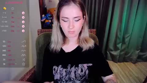 Snapshot of shyfoxxxy chatting on September 2025 07:09:02 AM Effie online show from September 2025 07:09:02 AM