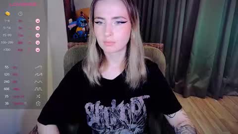 Snapshot of shyfoxxxy chatting on October 2025 04:57:01 AM Effie online show from October 2025 04:57:01 AM