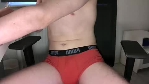 shyguy_2005 online show from May 2026 04:59:01 PM