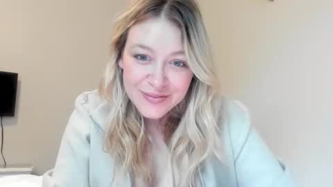 Snapshot of shylamarie1 chatting on November 2025 06:53:01 PM Shyla Marie online show from November 2025 06:53:01 PM