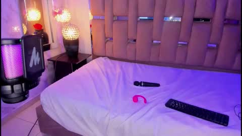 Snapshot of shylysweet chatting on October 2025 05:41:02 AM Shyly online show from October 2025 05:41:02 AM