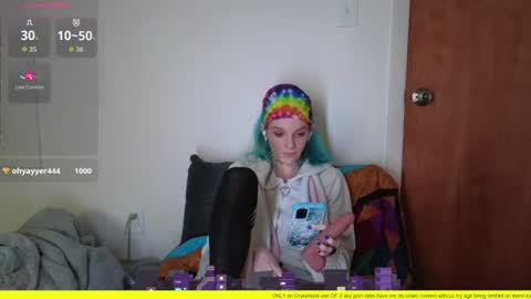Hippie online show from June 2026 09:35:02 PM