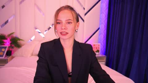 Snapshot of shyysiren chatting on October 2025 02:18:02 PM shyysiren online show from October 2025 02:18:02 PM