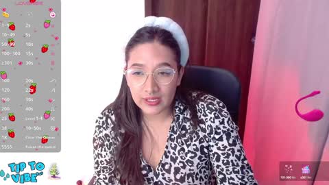 Snapshot of sia_ellis chatting on December 2024 11:28:01 PM Salome Next streaming 11102024 online show from December 2024 11:28:01 PM