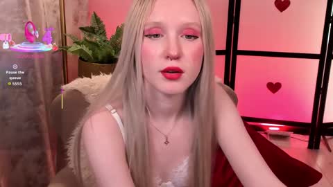 Snapshot of sia_hart chatting on February 2026 06:13:01 PM Sia online show from February 2026 06:13:01 PM